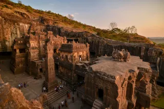 Ajanta and Ellora Caves Travel Guide