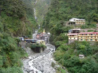  Yamunotri Temple Travel Guide