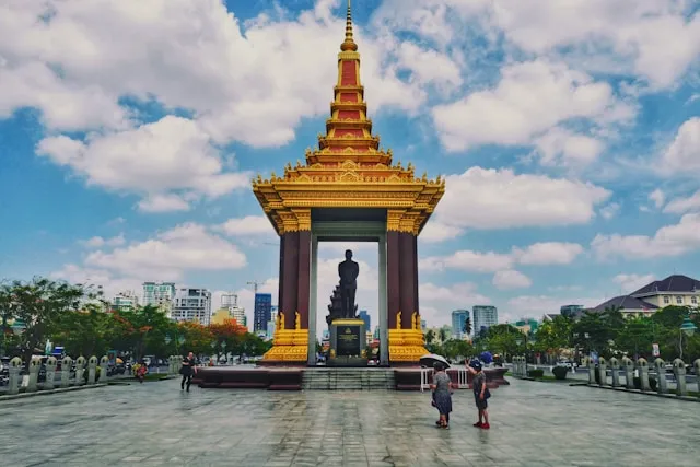 Cambodia Tour Gallery – Temples, Culture & Adventure