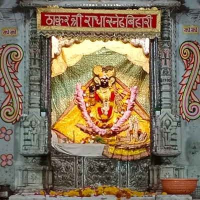 Banke Bihari Temple: A famous temple dedicated to Lord Krishna, with beautifully crafted idols and vibrant surroundings.