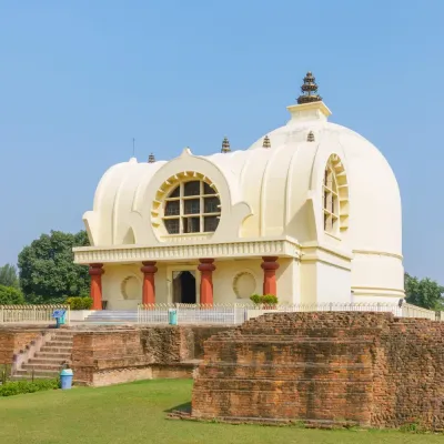 Mahaparinirvana Temple: The site where Lord Buddha attained Mahaparinirvana (final nirvana), making it one of the holiest Buddhist sites in India.