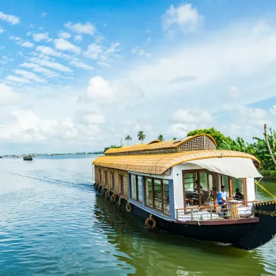 Alleppey: (Alappuzha)  Known for serene backwaters and houseboat cruises.