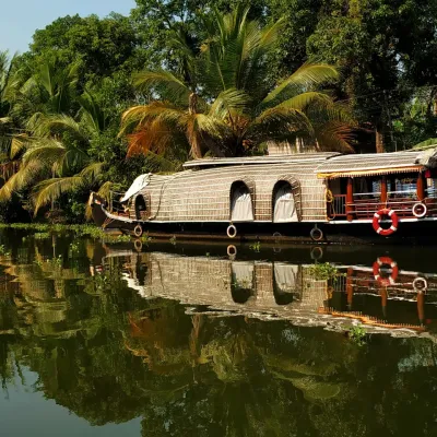 Kumarakom:Peaceful backwater destination with bird sanctuaries.