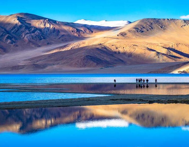 how to reach ladakh